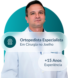antonio polaco de jaleco branco sorrindo